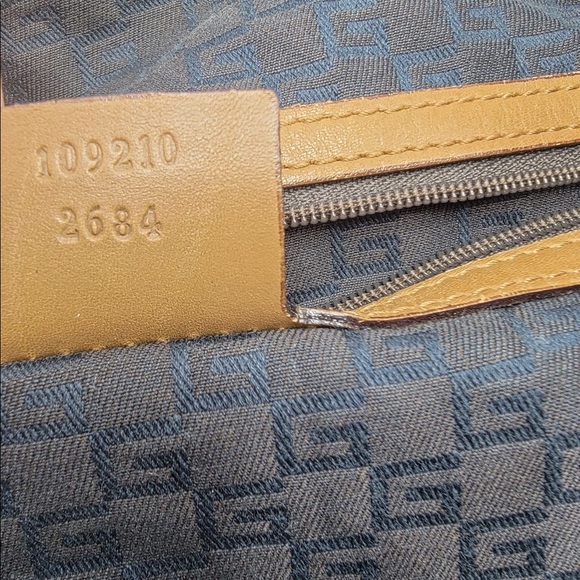 Vintage Large Gucci Shoulder Bag Beige - Picture 5 of 6